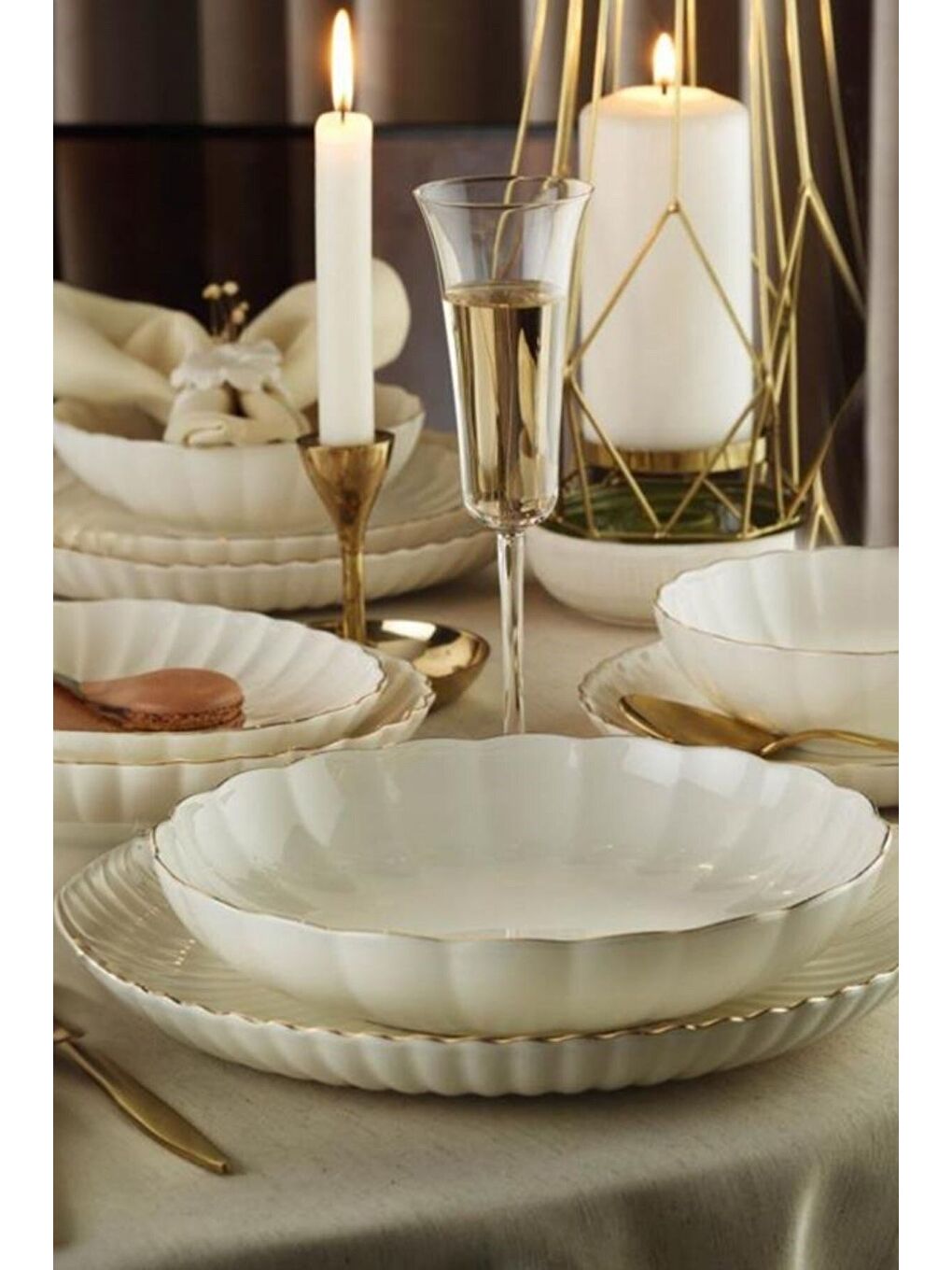 Beyaz Bone Luz Form Yemek Takımı Altın 48 Parça 12 Kişilik