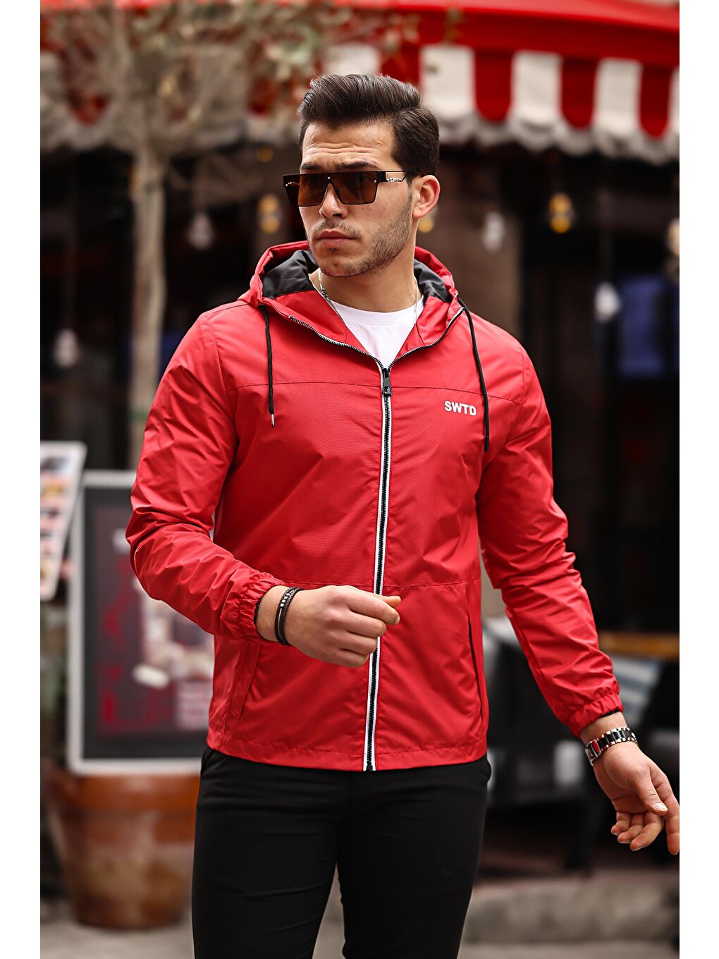 Kırmızı Baskılı Yağmurluk Mevsimlik PLDP 2917-2