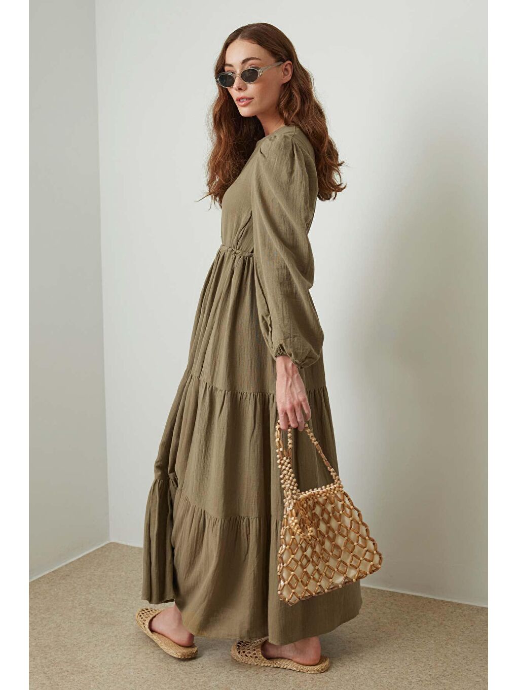 Bej Önden Düğmeli Vizon Müslin Elbise-3