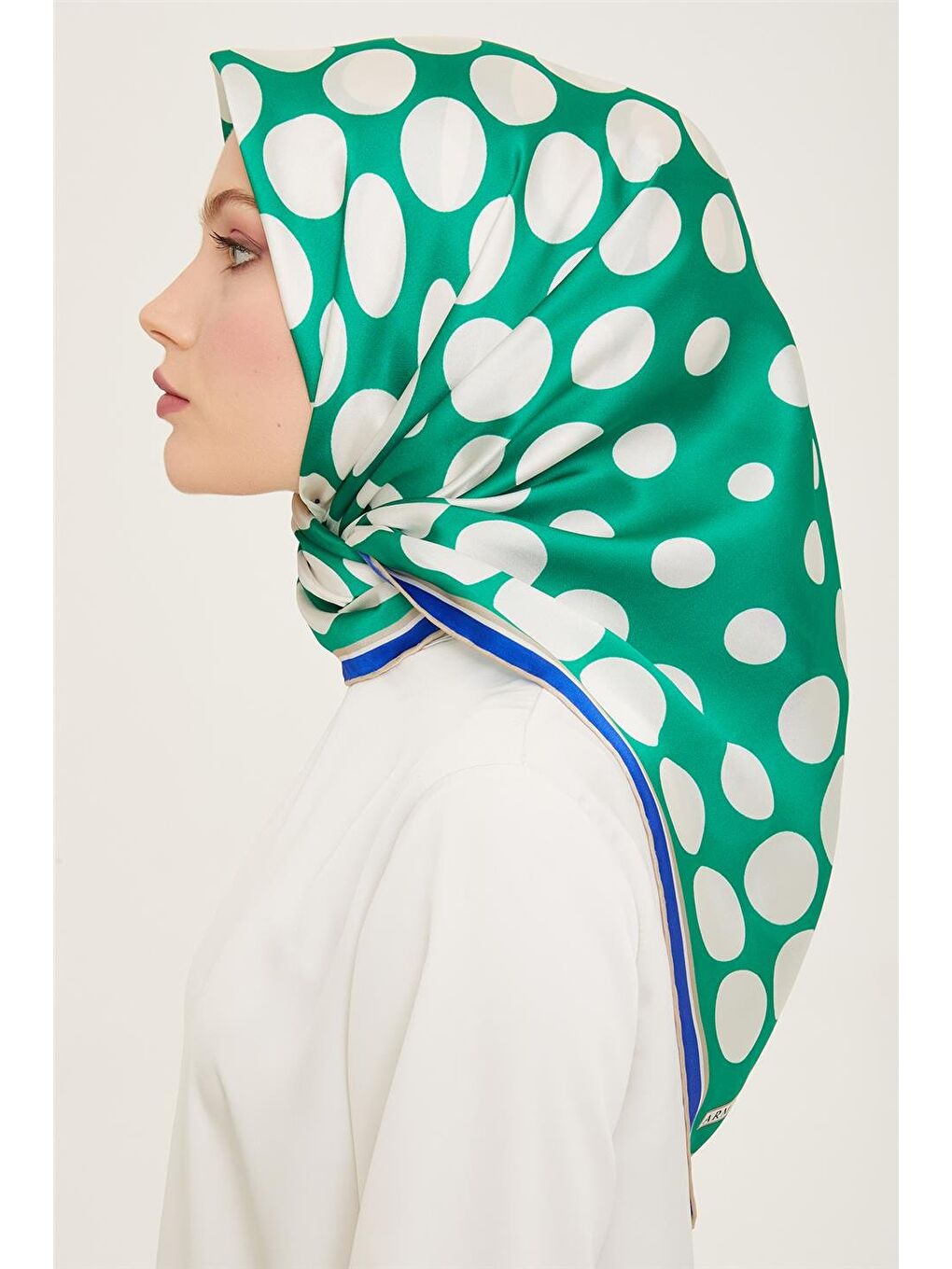 Yeşil Geometrik Desenli Sura İpek Eşarp 24Ya9157 86-2