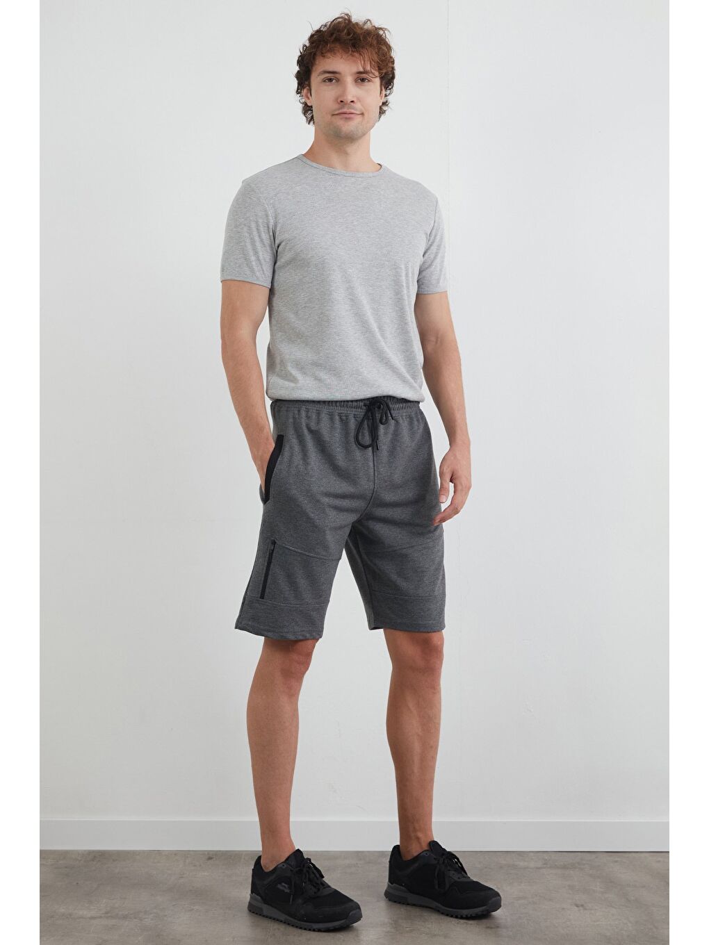 Antrasit Beli Bağlamalı Cebi Fermuarlı Şort-2