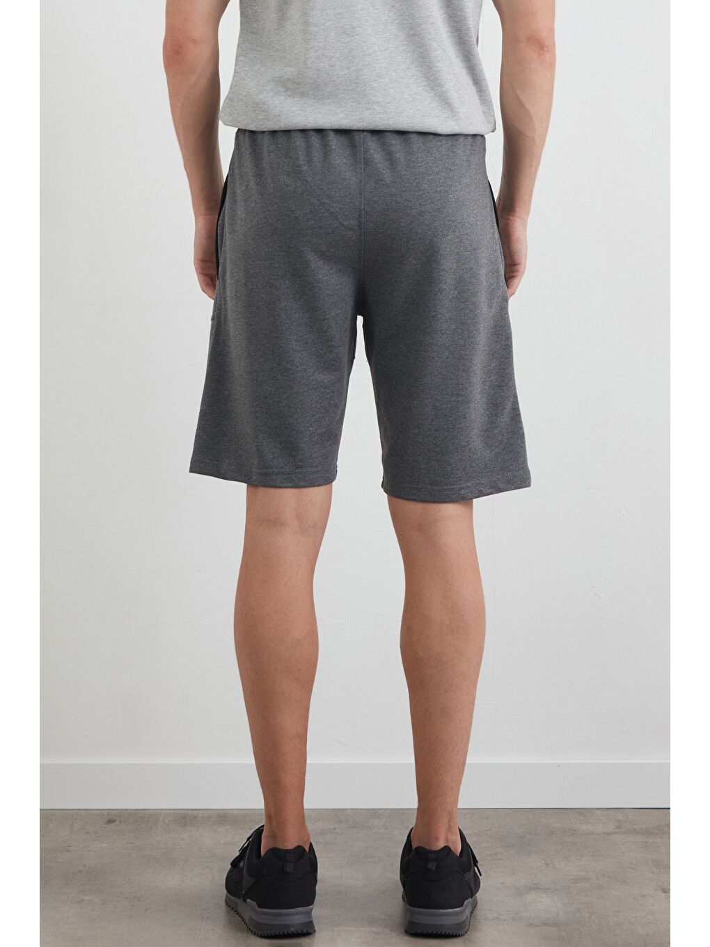 Antrasit Beli Bağlamalı Cebi Fermuarlı Şort-4