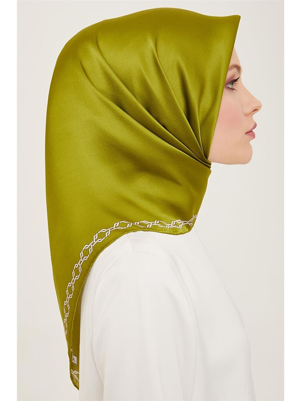 Yeşil Klasik Desenli Twill İpek Eşarp 24Ya9154 53 84-1