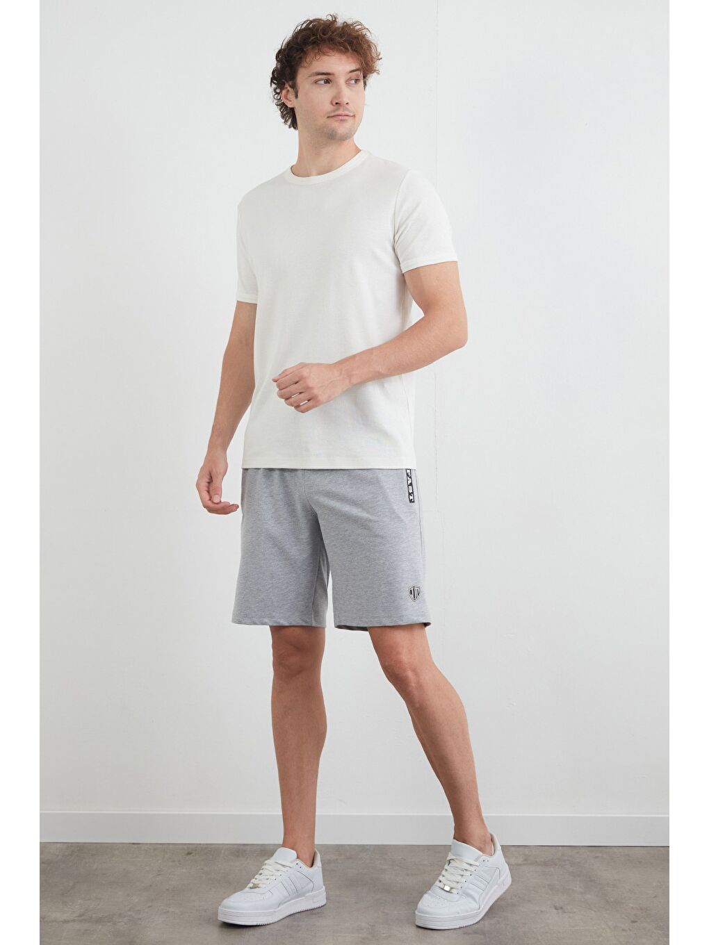 Gri I`m Fast Baskılı Cebi Fermuarlı Şort-1