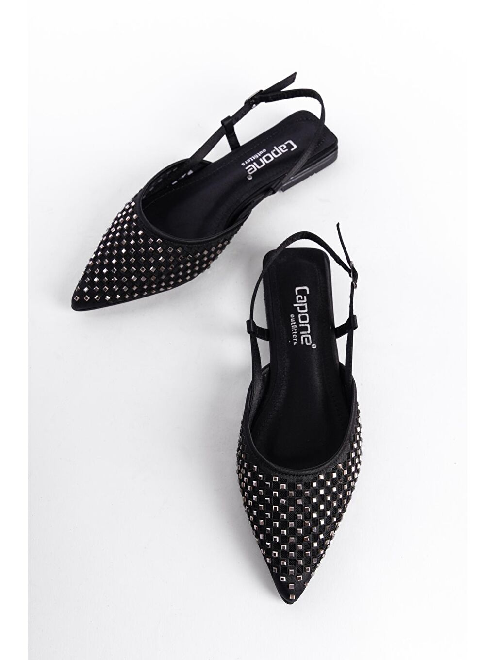 Siyah Sivri Burunlu Taşlı Saten Babet-3