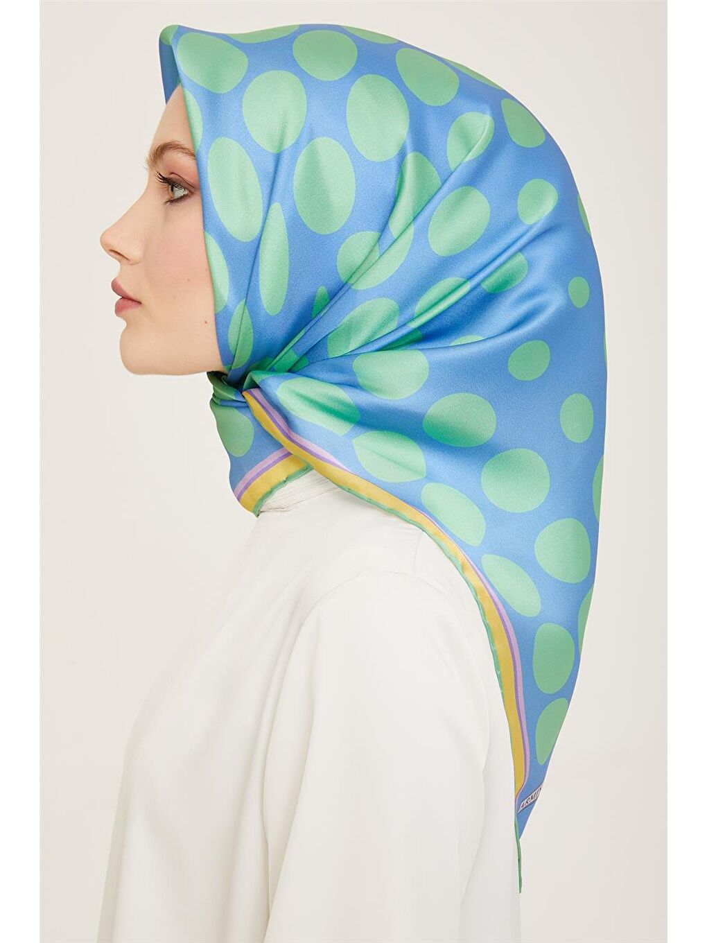 Yeşil Geometrik Desenli Twill İpek Eşarp 24Ya9156 86 53-2