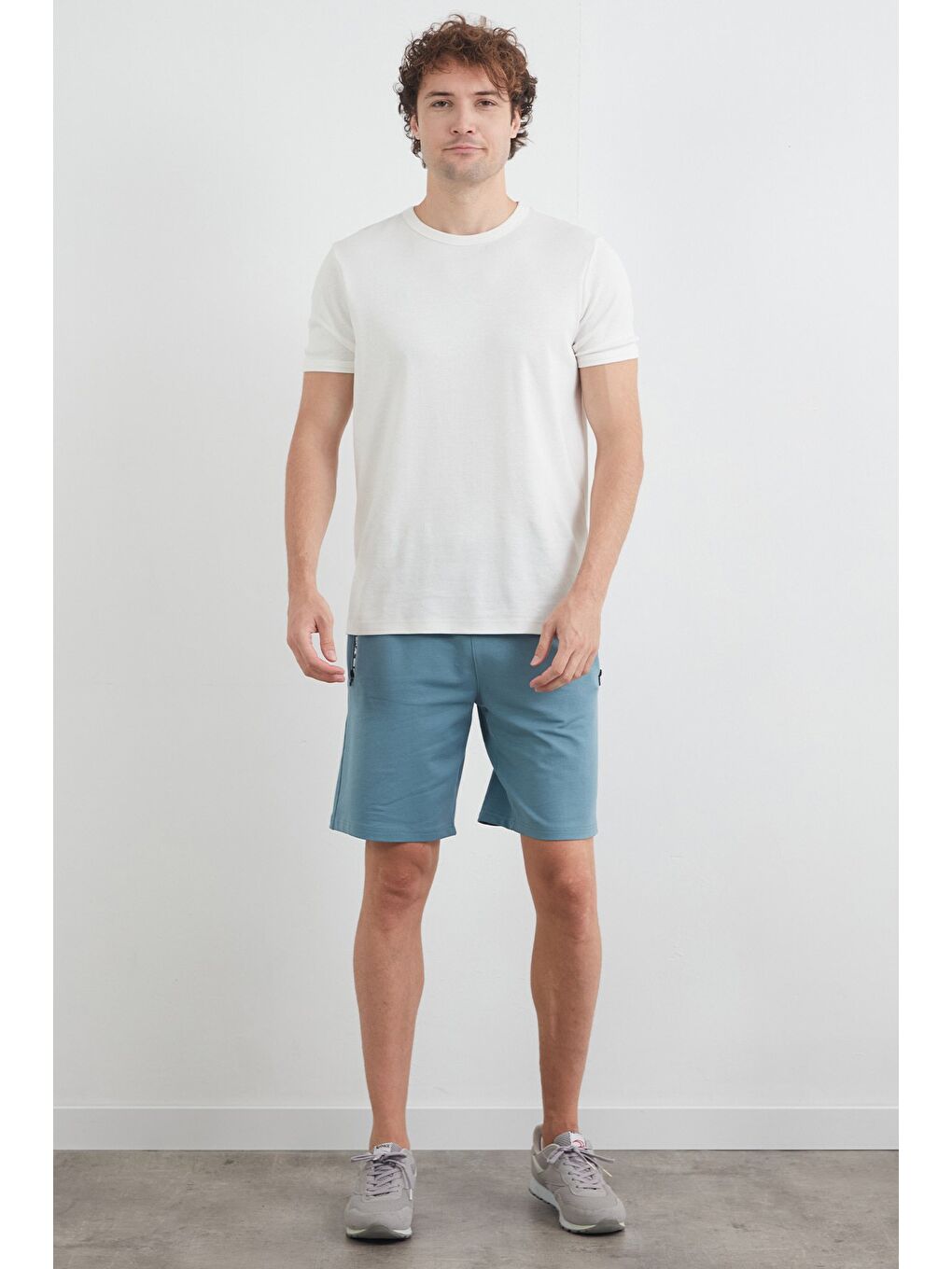 Mavi I`m Fast Baskılı Cebi Fermuarlı Şort-1