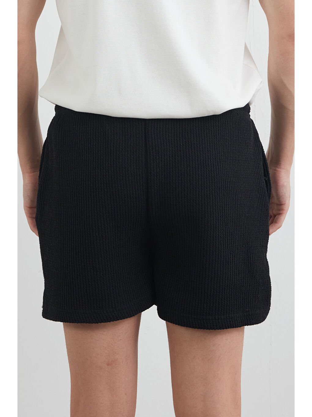 Siyah 3 İplik Beli Bağcıklı Şort-3