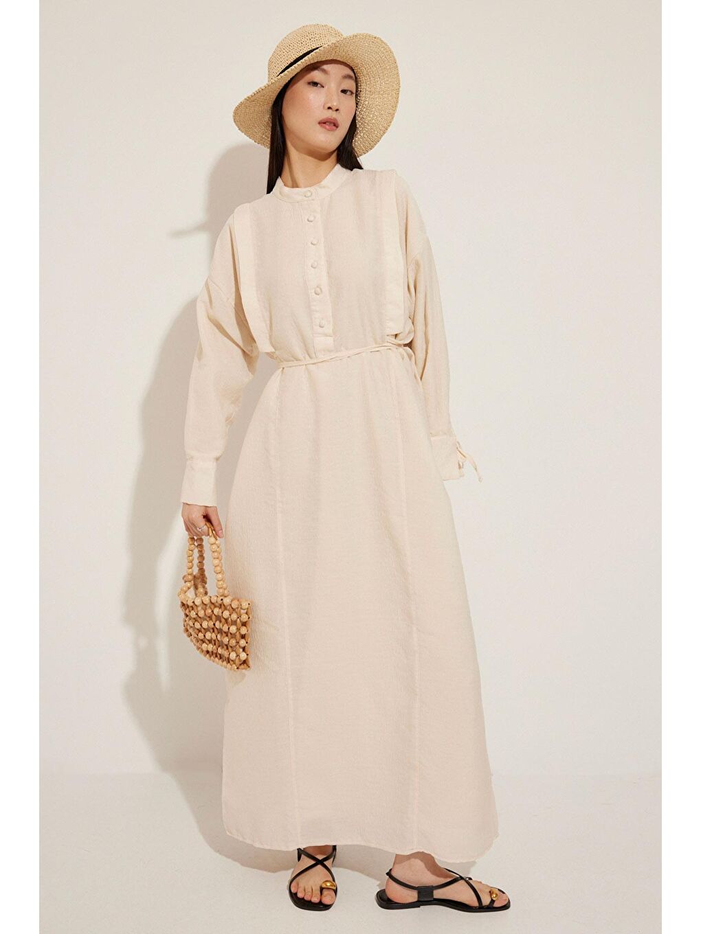 Aller Kol Detaylı Dokulu Bej Elbise-1