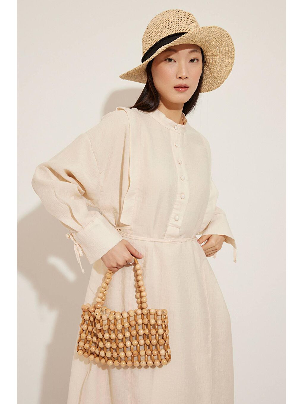 Aller Kol Detaylı Dokulu Bej Elbise-2