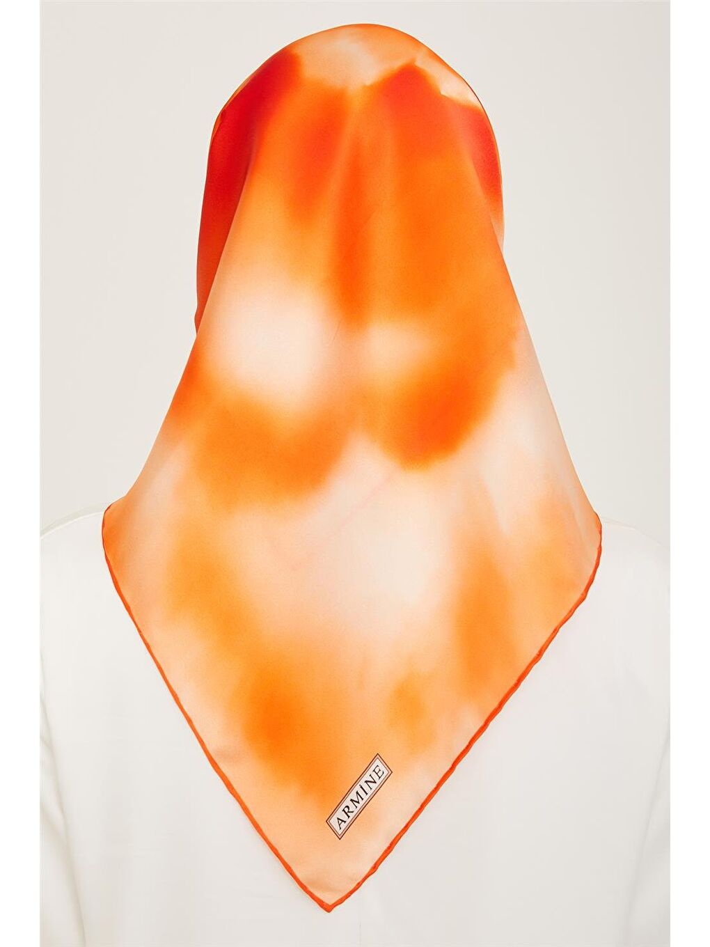 Turuncu Çiçek Desenli Twill İpek Eşarp 24Ya9124 82 86-3