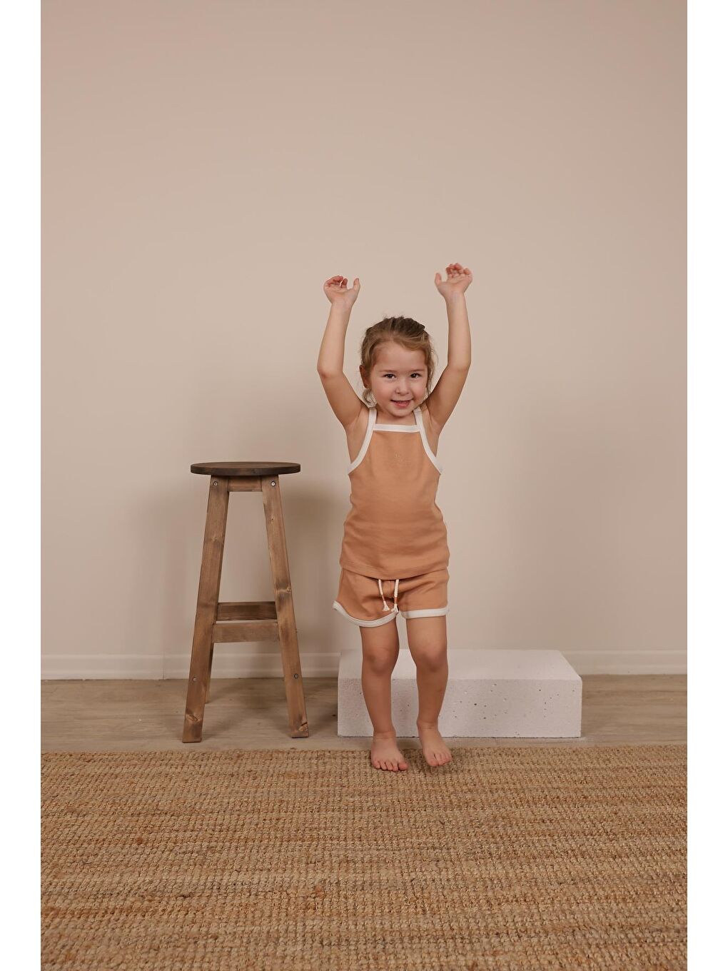 Kahverengi Sütlü Kahve Askılı Şortlu Takım-2