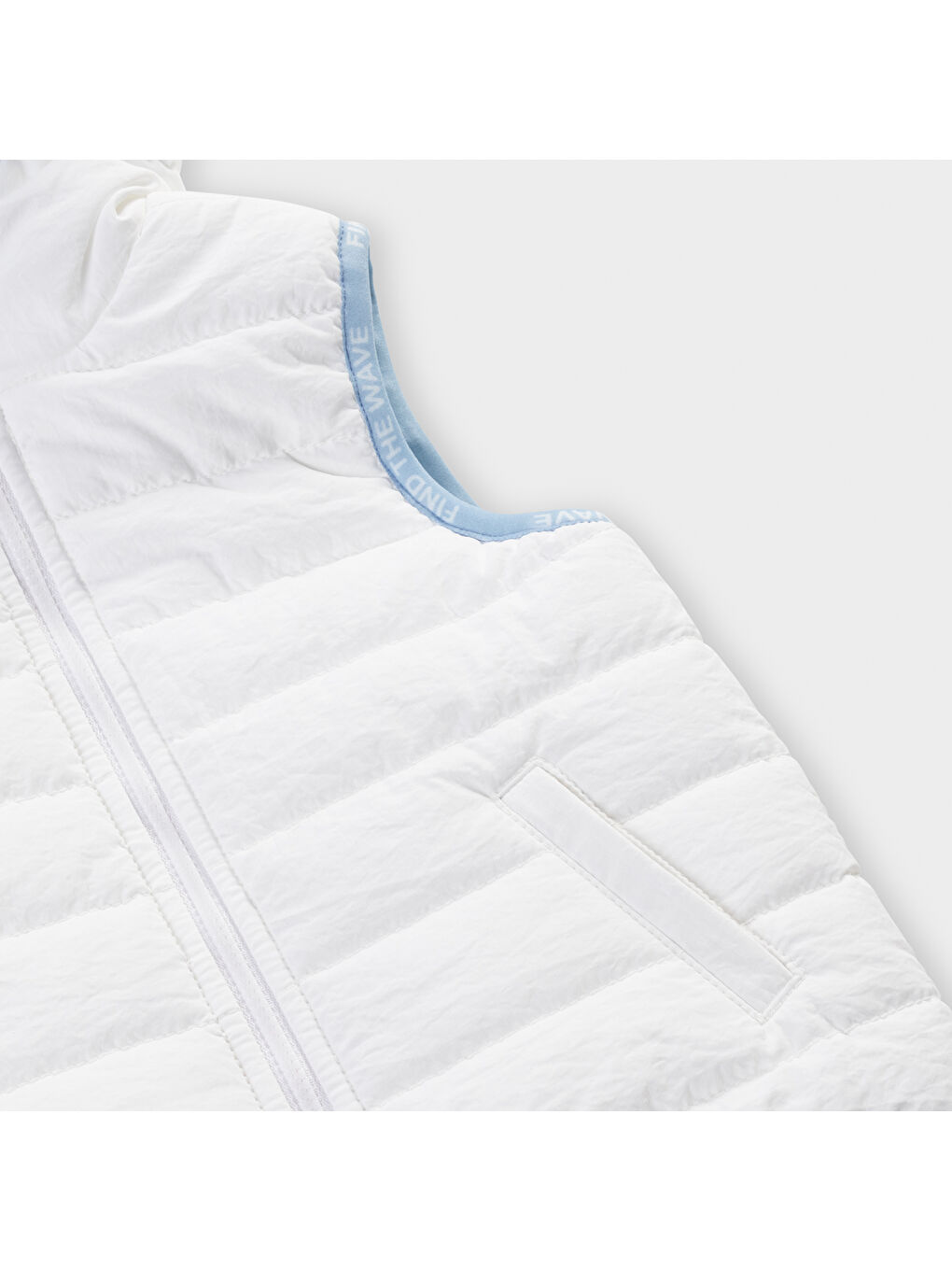 Beyaz Erkek Çocuk Micro Yelek-9