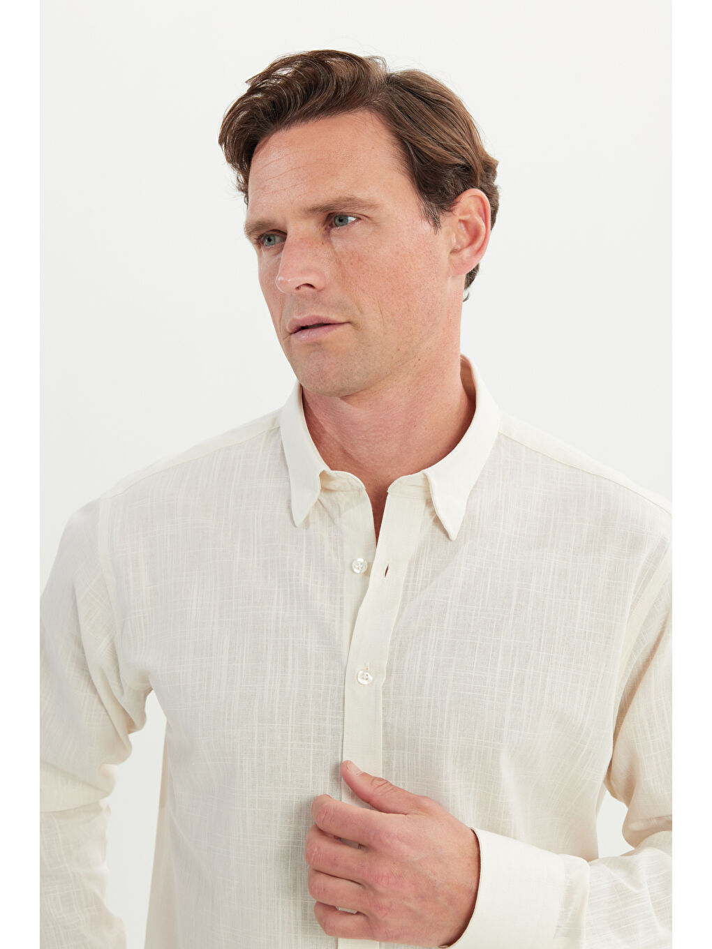Erkek Ekru Comfort Fit Rahat Kesim Gizli Düğme Yaka %100 Pamuk Flamlı Gömlek-3