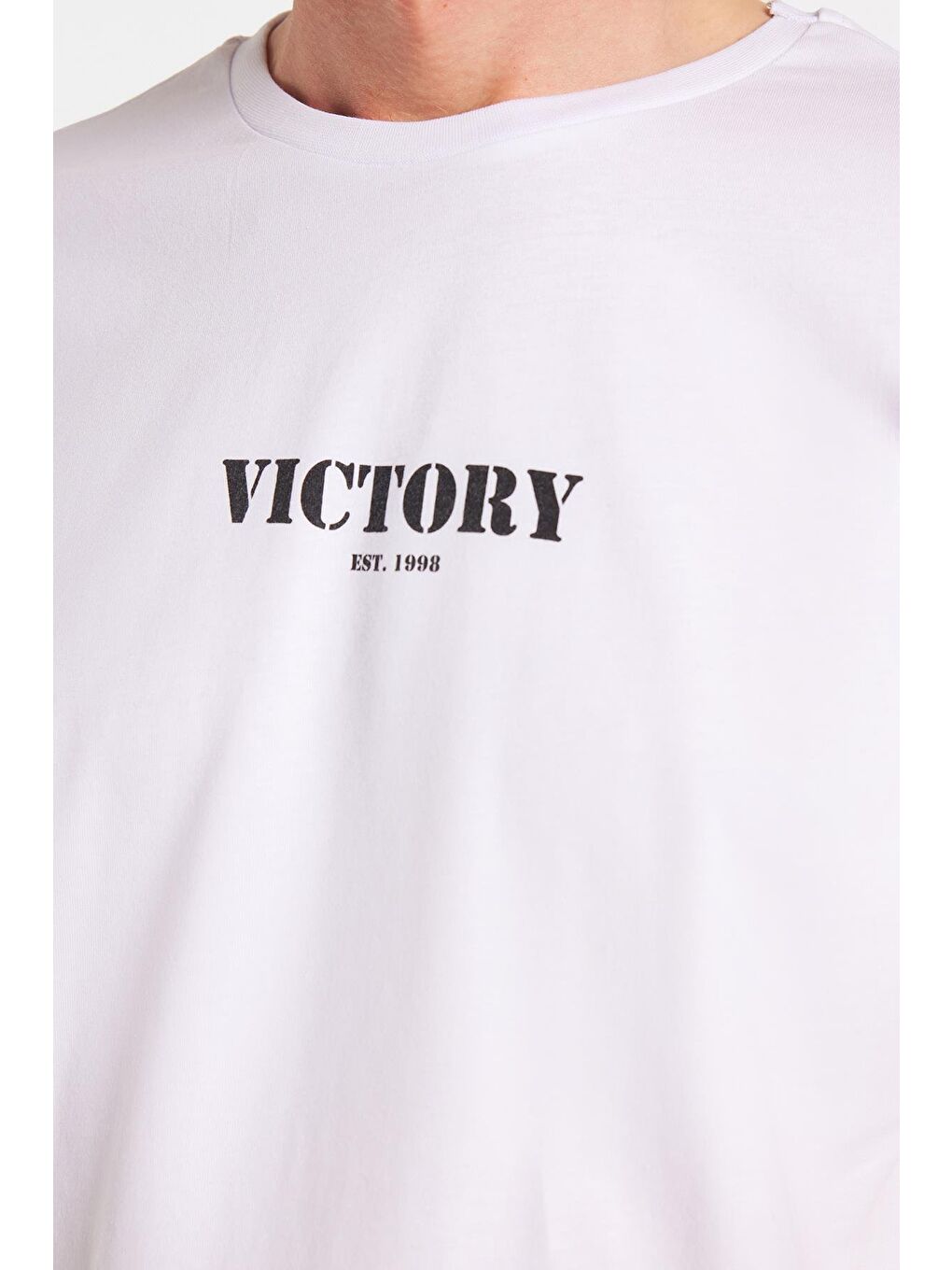 Erkek Slim Fit Dar Kesim %100 Pamuk Yumuşak Dokulu Baskılı Beyaz Bisiklet Yaka Tişört-2