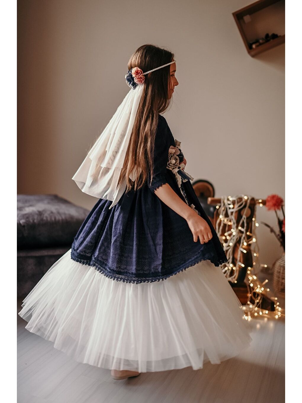 Özel Tasarım Kız Çocuk Elbise  Lacivert beyaz  Duvaklı Pamuk Brode Ve Tül Detaylı Uzun Elbise_M2-2