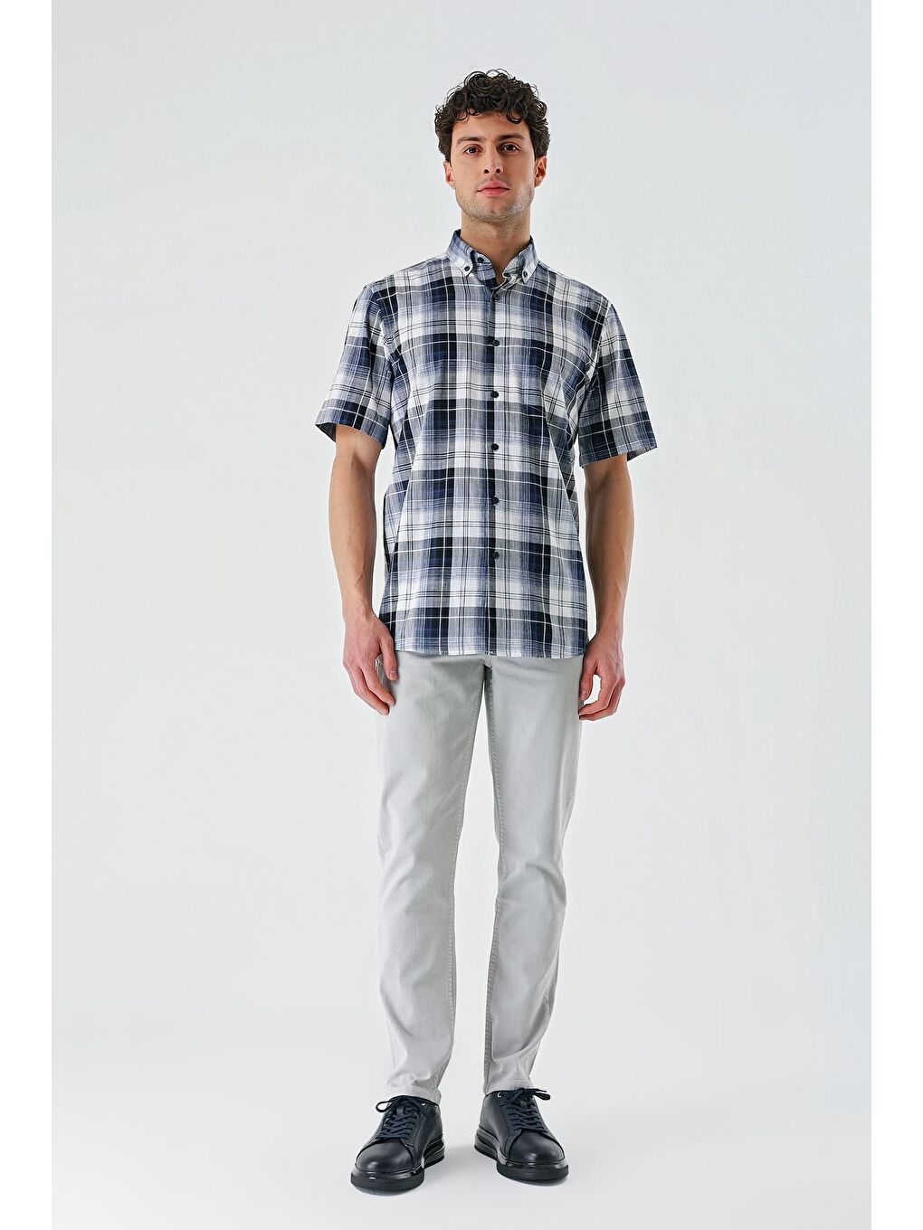 Lacivert Kısa Kollu Ekoseli Cepli %100 Pamuk Klasik Comfort Fit Rahat Kesim Gömlek 1004240196-3