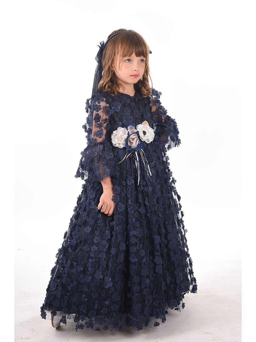 Lacivert Özel Tasarım Uzun Tamamı 3 Boyutlu Kumaş Ve Duvaklı Kız Çocuk Elbise_M2246Y-1