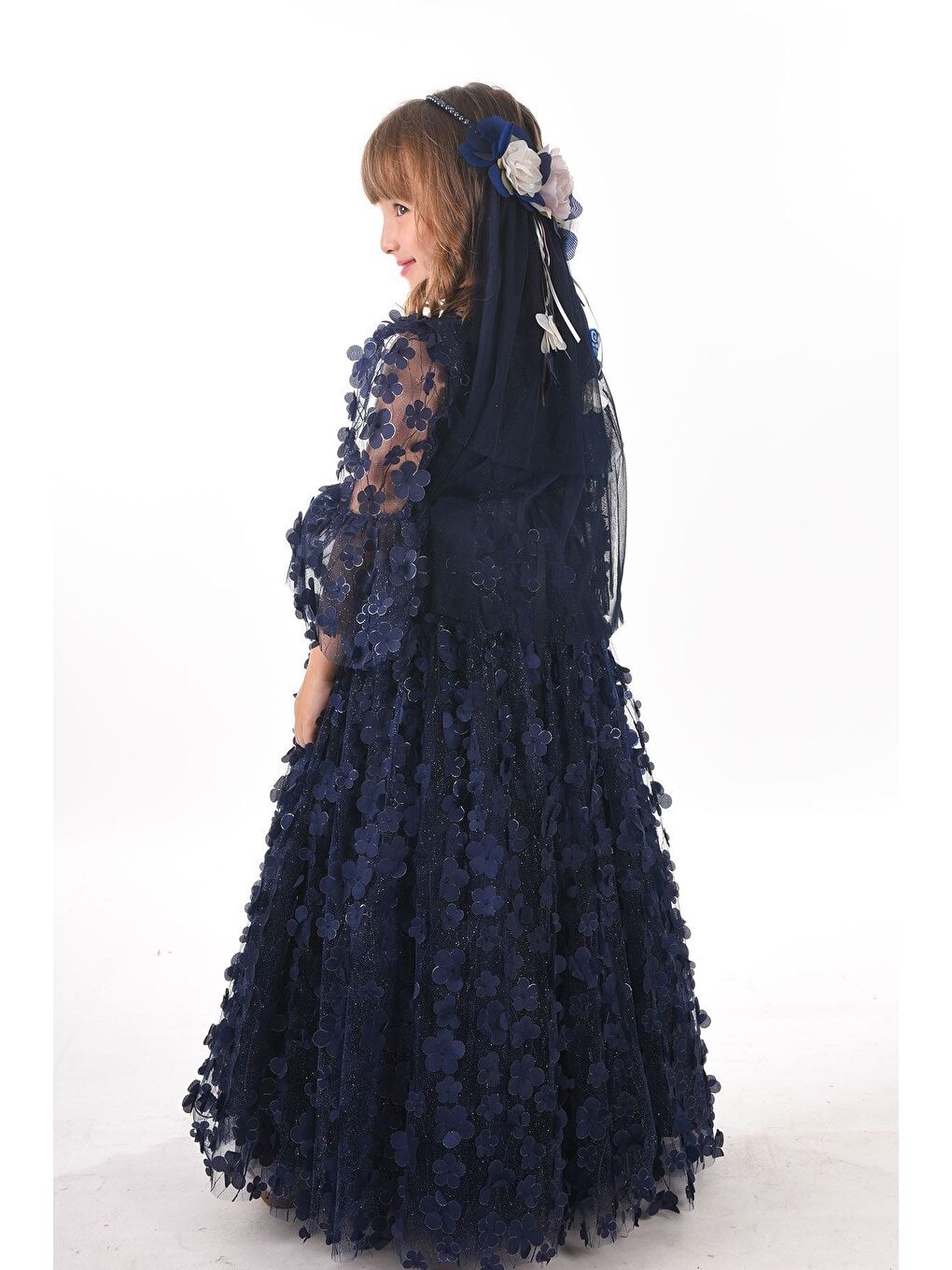 Lacivert Özel Tasarım Uzun Tamamı 3 Boyutlu Kumaş Ve Duvaklı Kız Çocuk Elbise_M2246Y-5