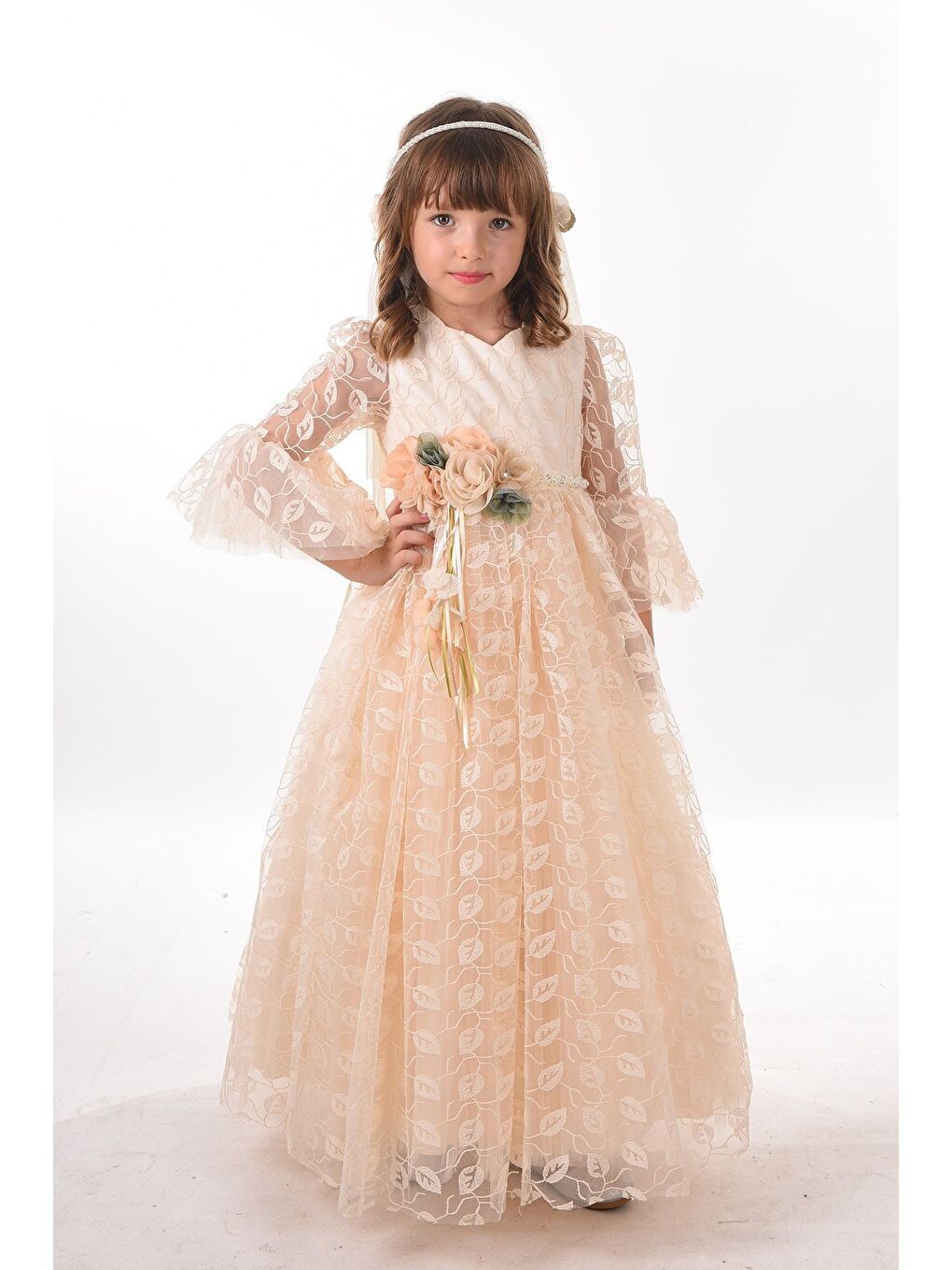 Bej Özel Tasarım Uzun Tamamı 3 Boyutlu Kumaş Ve Duvaklı Kız Çocuk Elbise_M2246Y-2