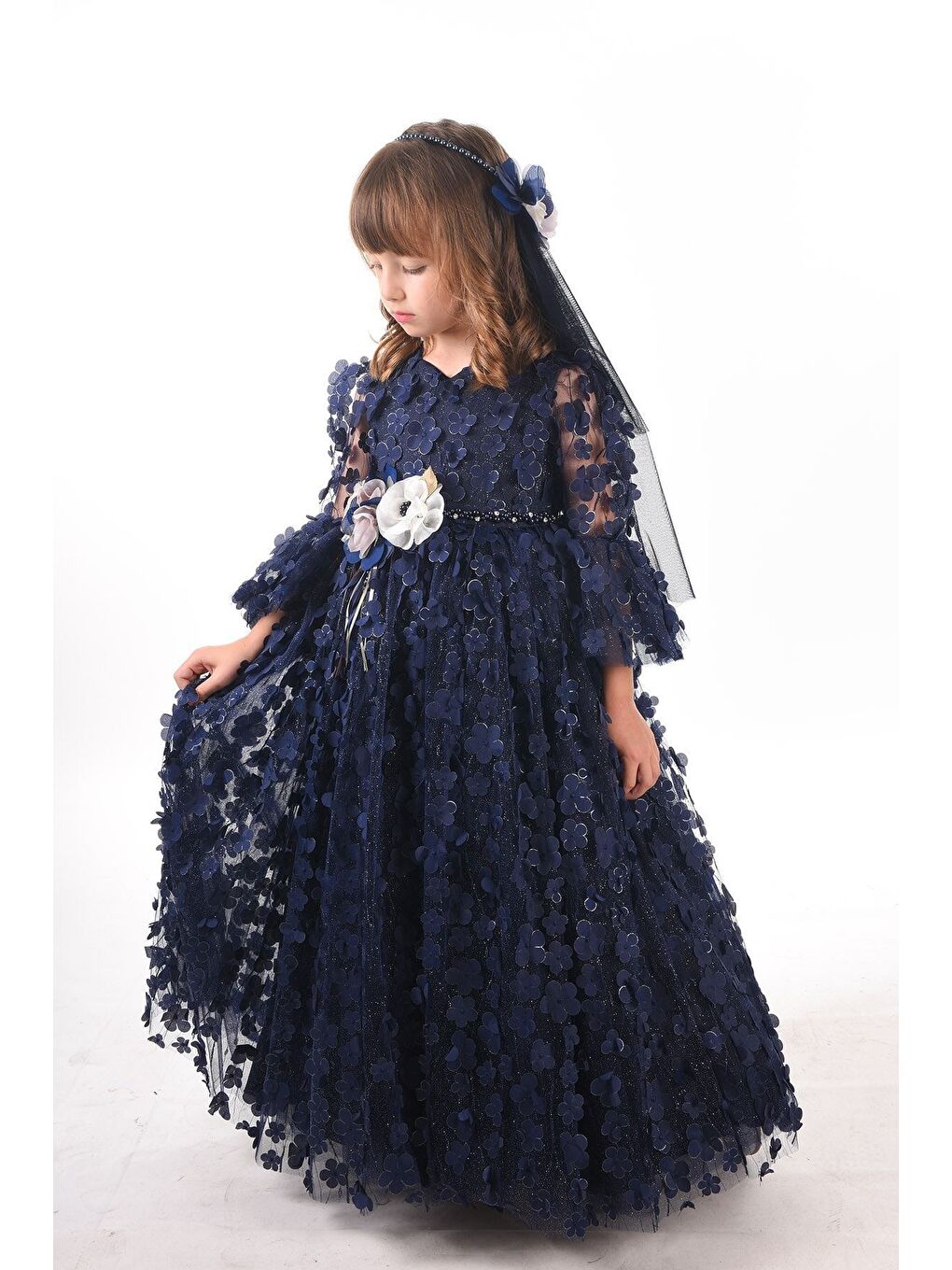 Lacivert Özel Tasarım Uzun Tamamı 3 Boyutlu Kumaş Ve Duvaklı Kız Çocuk Elbise_M2246Y-6