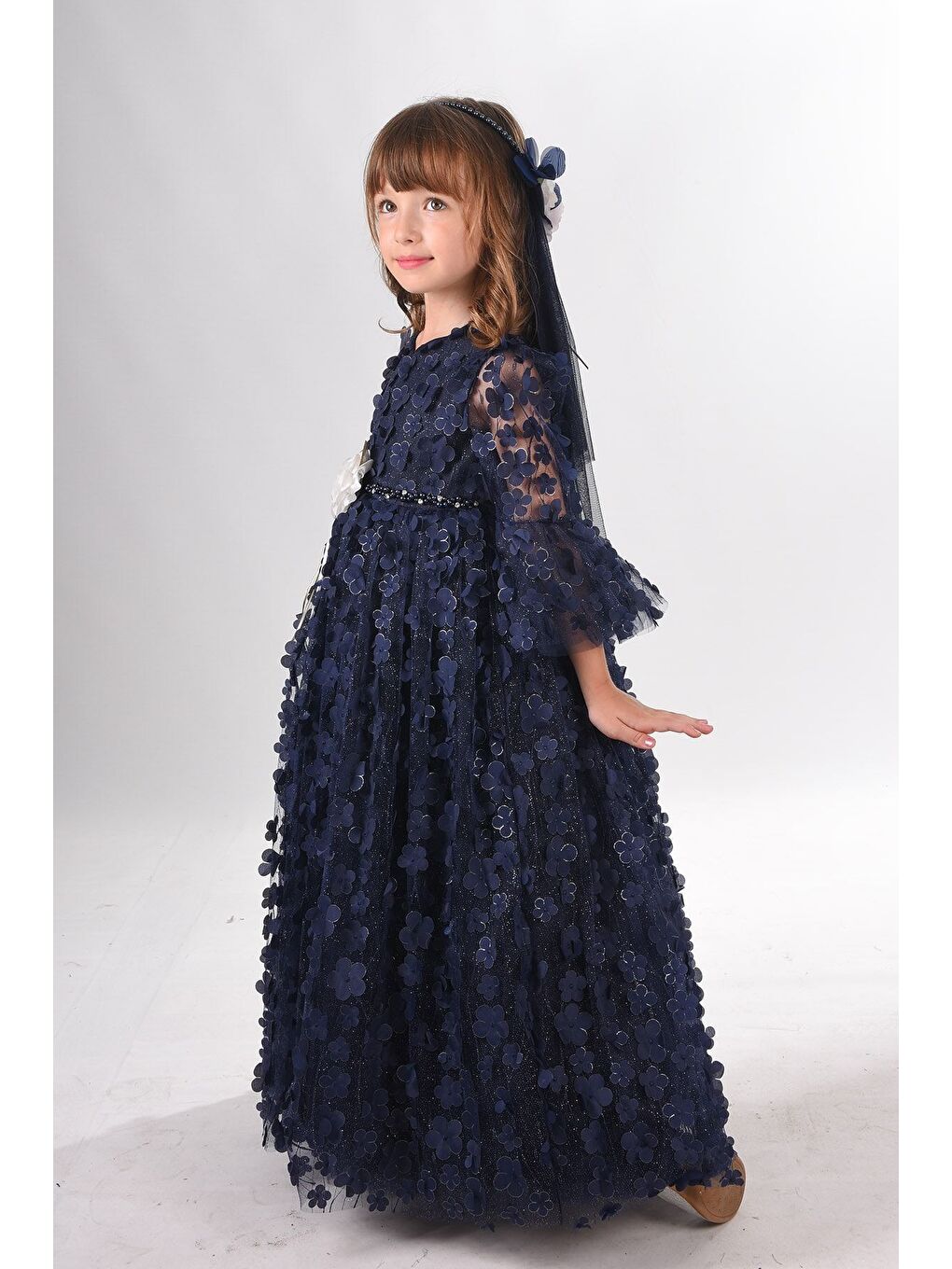 Lacivert Özel Tasarım Uzun Tamamı 3 Boyutlu Kumaş Ve Duvaklı Kız Çocuk Elbise_M2246Y-7