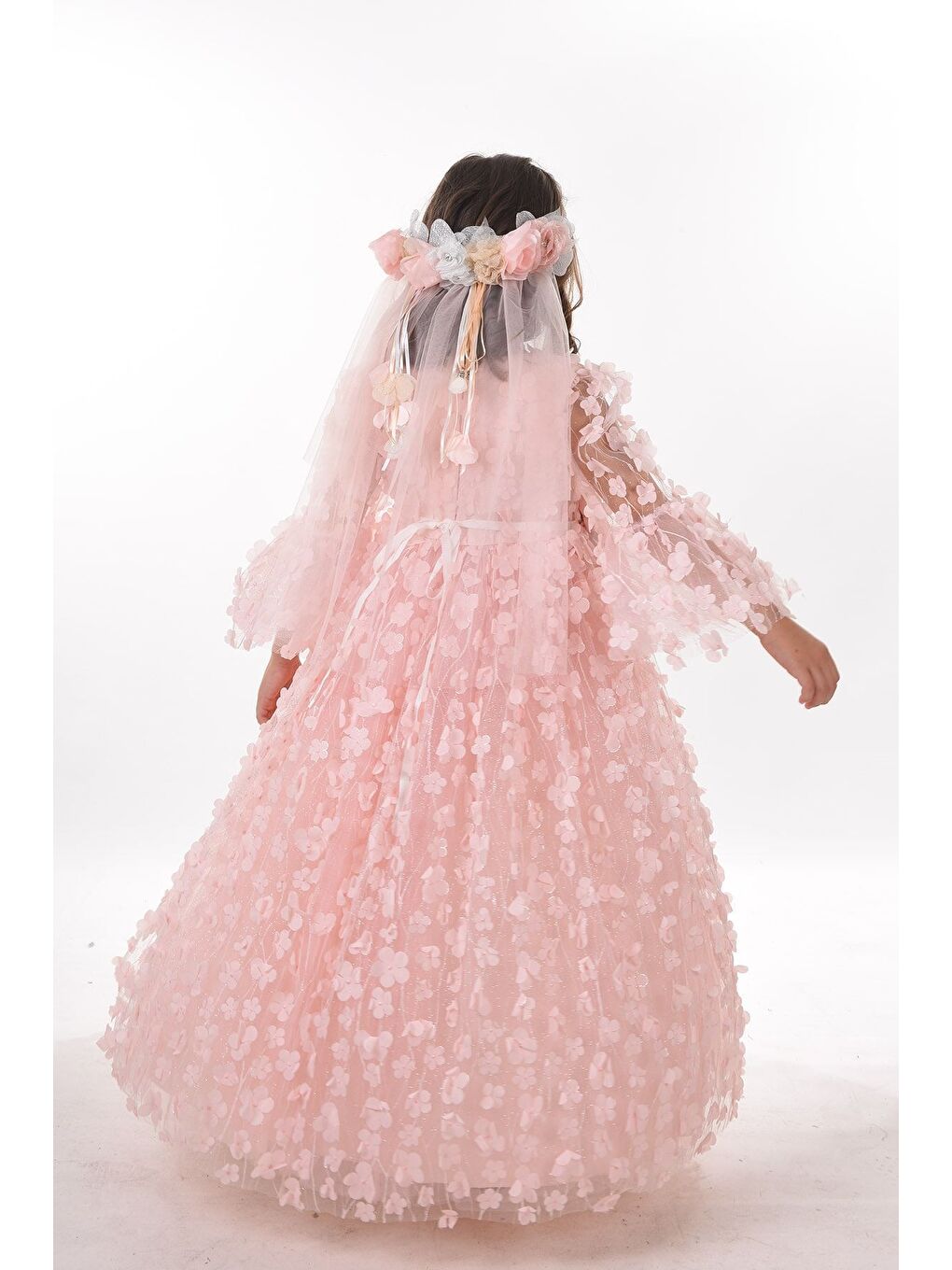 Pembe Özel Tasarım Uzun Tamamı 3 Boyutlu Kumaş Ve Duvaklı Kız Çocuk Elbise_M2246Y-6