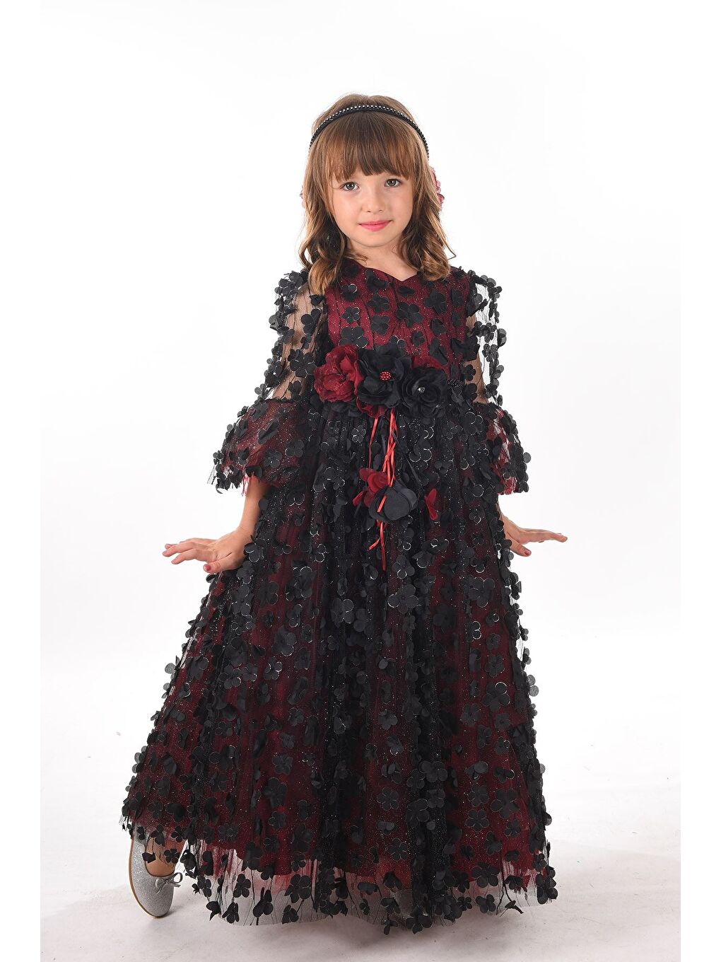 Siyah Özel Tasarım Uzun Tamamı 3 Boyutlu Kumaş Ve Duvaklı Kız Çocuk Elbise_M2246Y