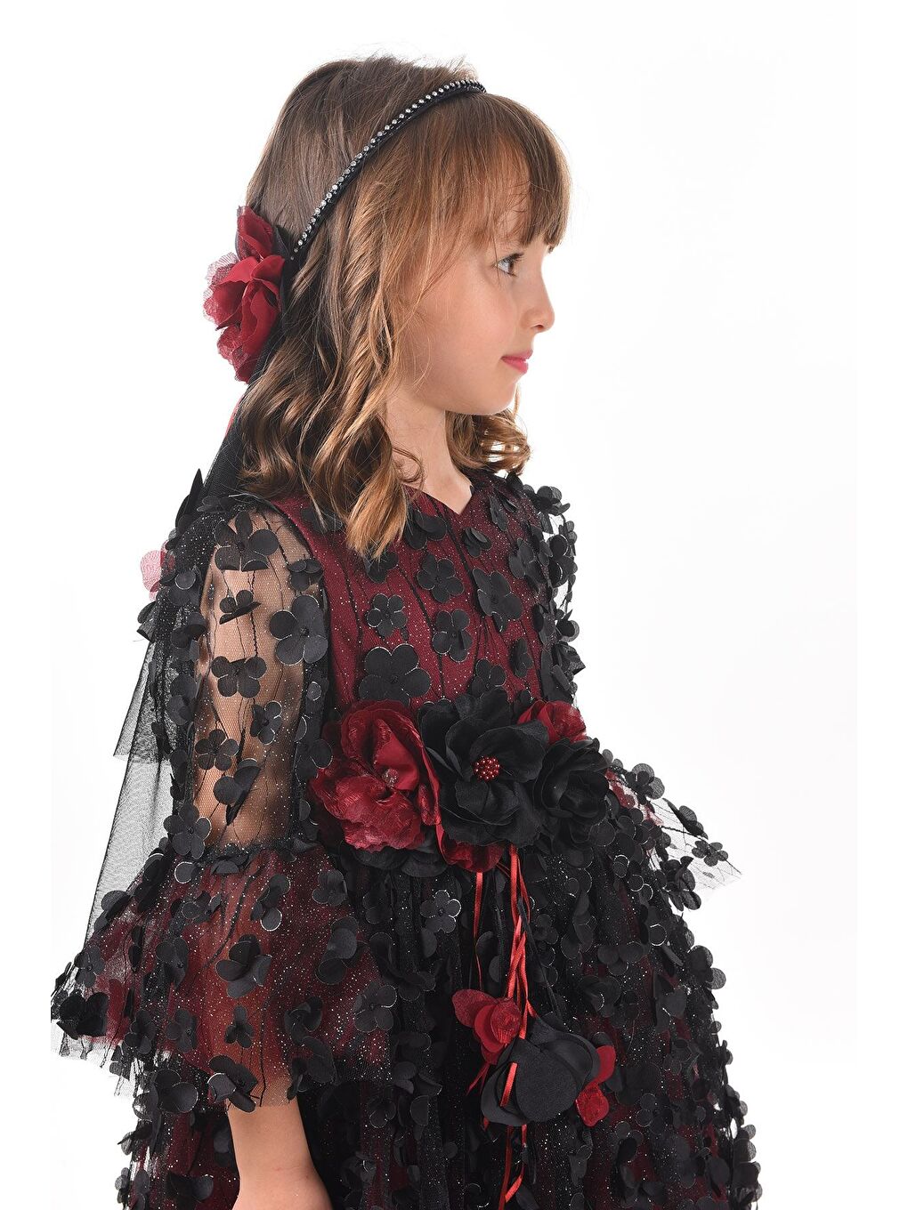 Siyah Özel Tasarım Uzun Tamamı 3 Boyutlu Kumaş Ve Duvaklı Kız Çocuk Elbise_M2246Y-3