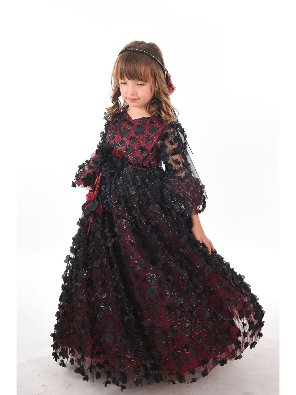 Siyah Özel Tasarım Uzun Tamamı 3 Boyutlu Kumaş Ve Duvaklı Kız Çocuk Elbise_M2246Y-5