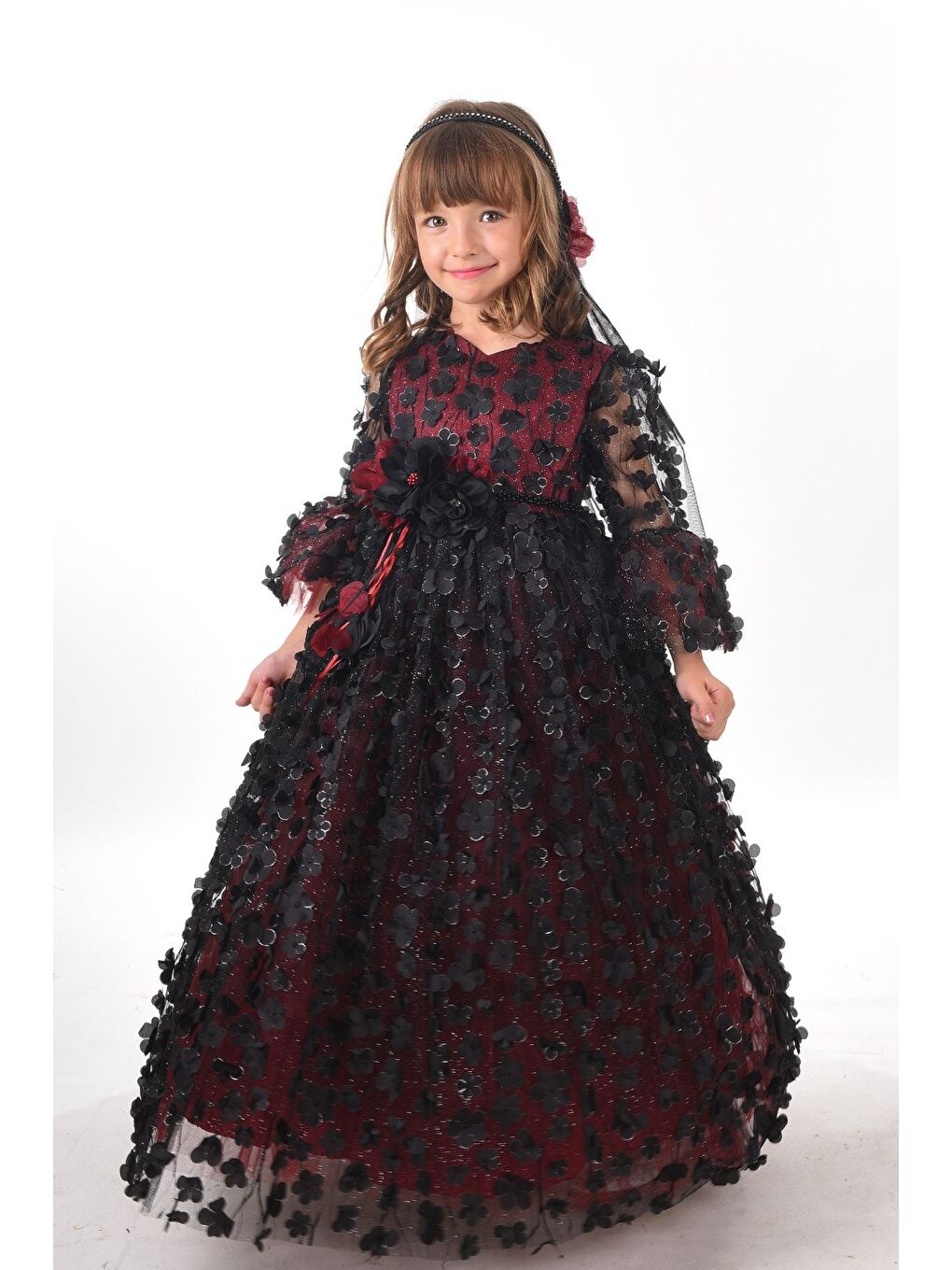 Siyah Özel Tasarım Uzun Tamamı 3 Boyutlu Kumaş Ve Duvaklı Kız Çocuk Elbise_M2246Y-6