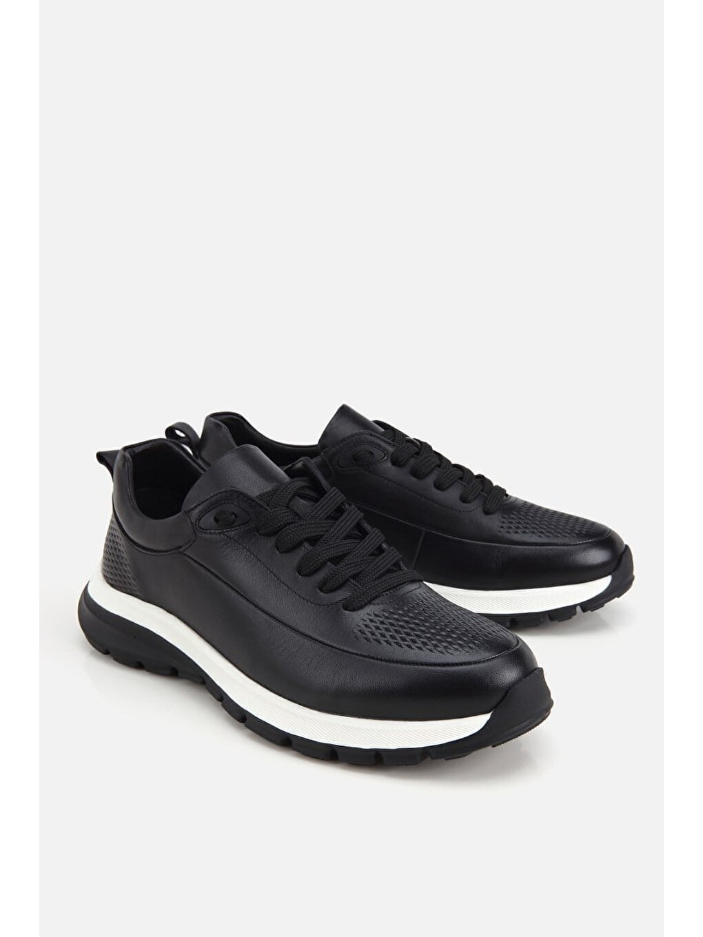 Erkek Siyah Deri Kontrast Tabanlı Bağcıklı Sneaker-1