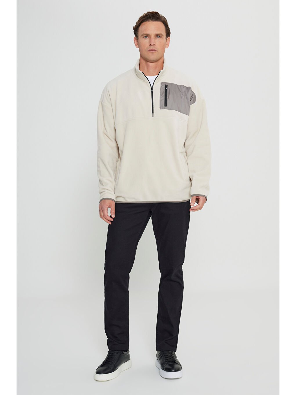 Erkek Bej Oversize Bol Kesim Bato Yaka Cep Detaylı Fermuarlı Soğuk Geçirmez Polar Sweatshirt-1