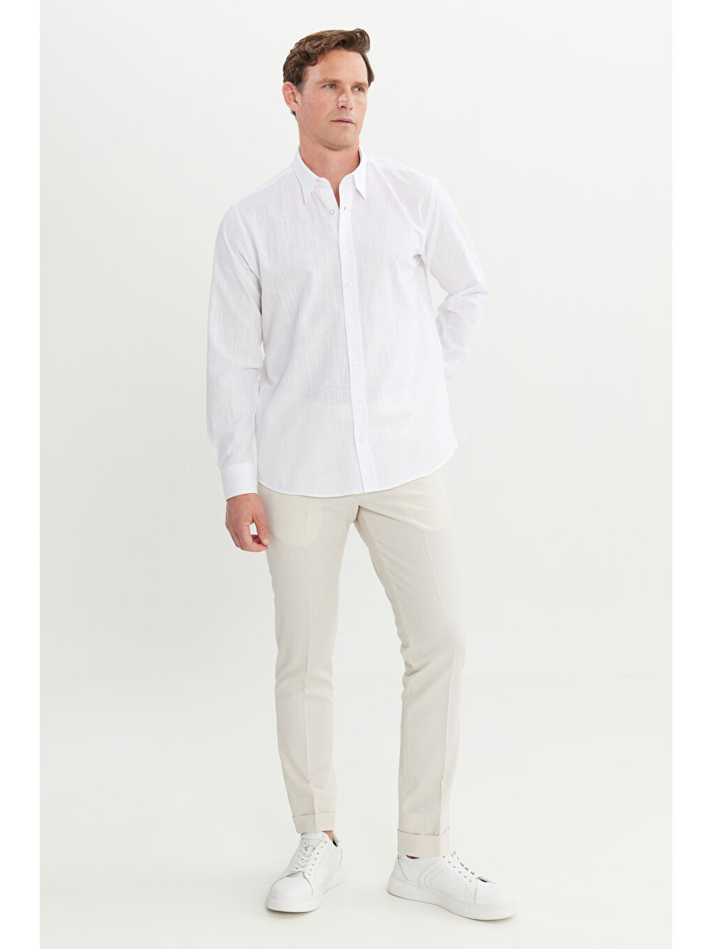 Erkek Beyaz Comfort Fit Rahat Kesim Gizli Düğme Yaka %100 Pamuk Flamlı Gömlek-1