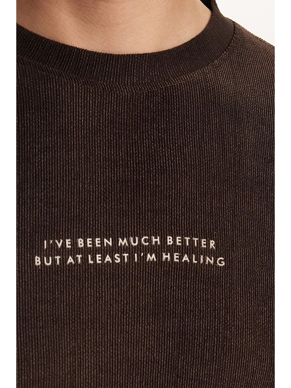 Erkek Slim Fit Dar Kesim Pamuklu Ribanalı Baskılı Kahverengi Bisiklet Yaka Tişört-2