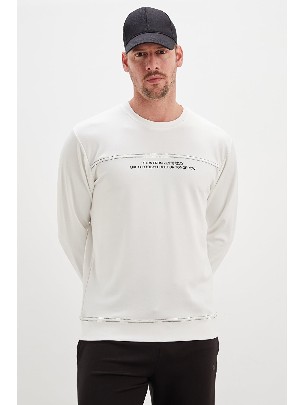 Ekru Yazı Baskılı Çimalı Bisiklet Yaka Modal Sweatshirt-3