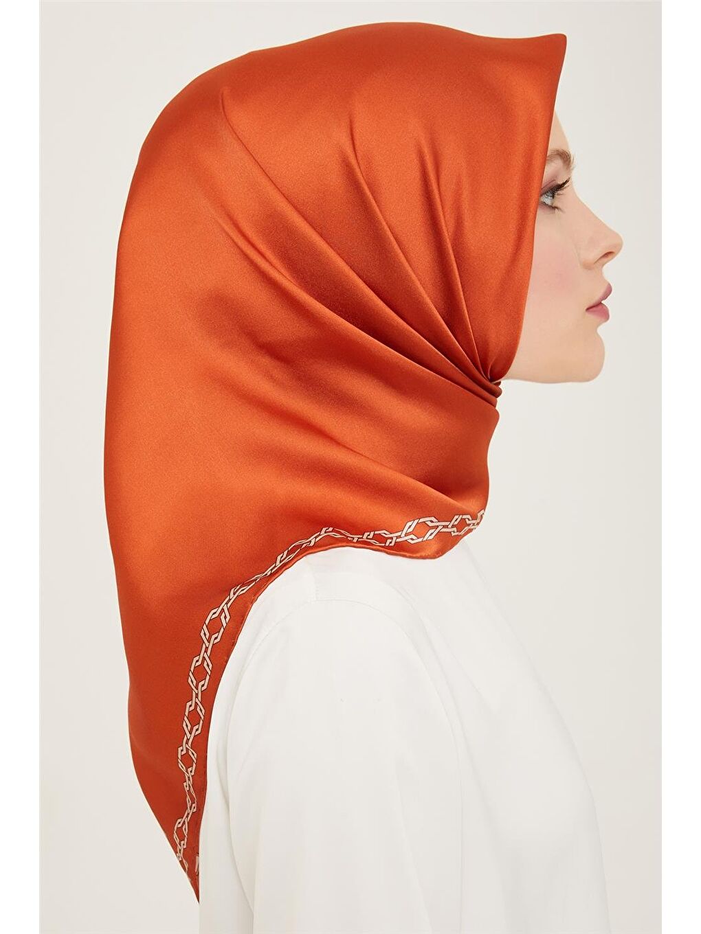 Turuncu Klasik Desenli Twill İpek Eşarp 24Ya9154 53 05-1