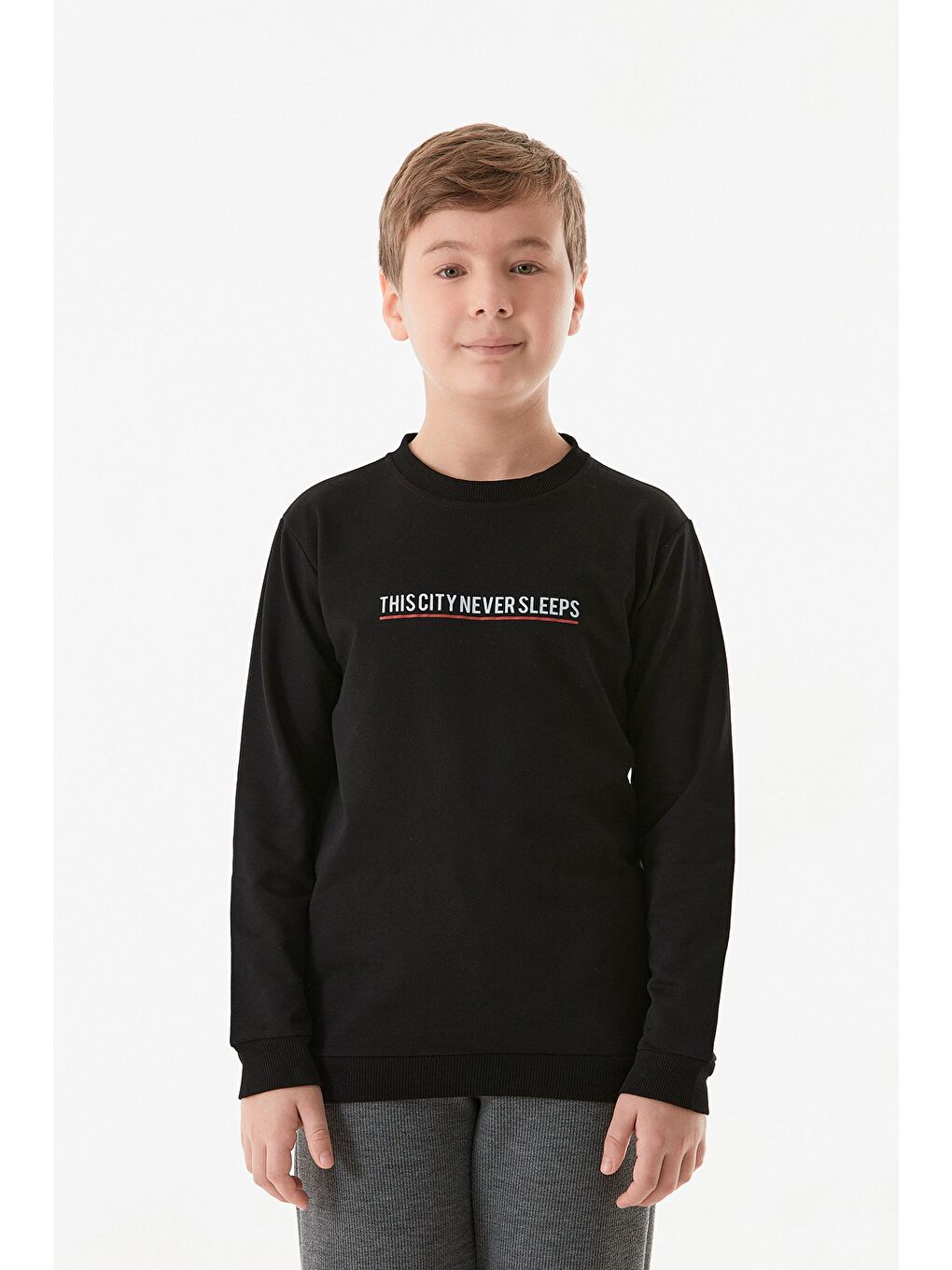 Siyah Yazı Baskılı Bisiklet Yaka Erkek Çocuk Sweatshirt