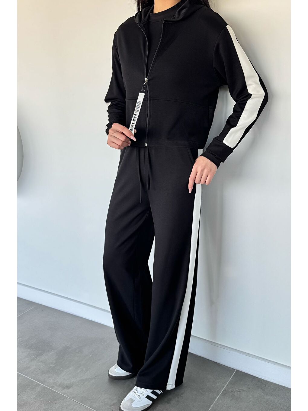 Siyah Kadın Kapüşonlu Fermuarlı Sweat Pantolon İkili Takım-1