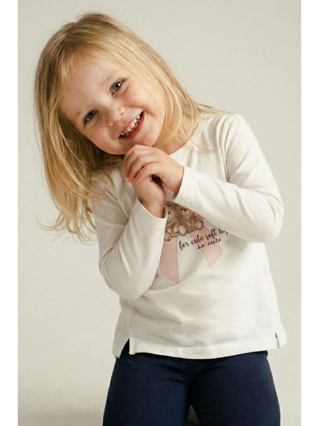 Kız Çocuk Uzun Kollu Tişört Arkadaş Temalı Minnoş Ayıcıklar Ekru (3-8 Yaş)-1