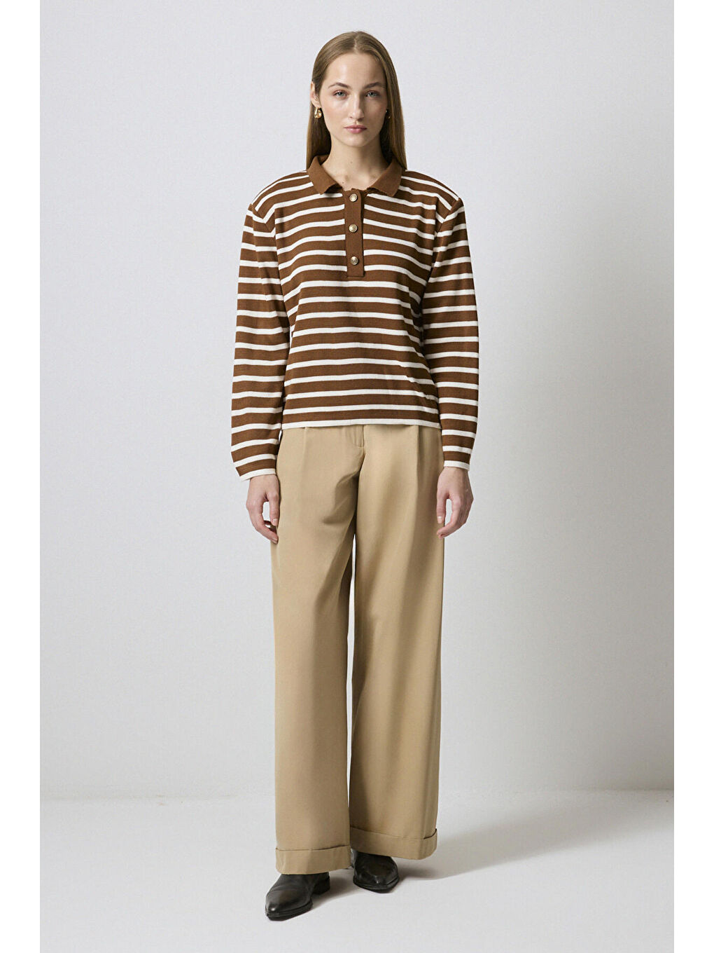 Kahverengi Polo Yaka Çizgili Kazak