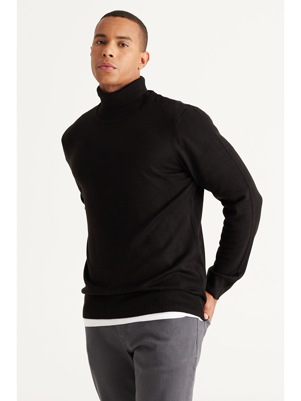 Erkek Siyah Standart Fit Tüylenme Yapmayan Tam Balıkçı Yaka Triko Kazak-2