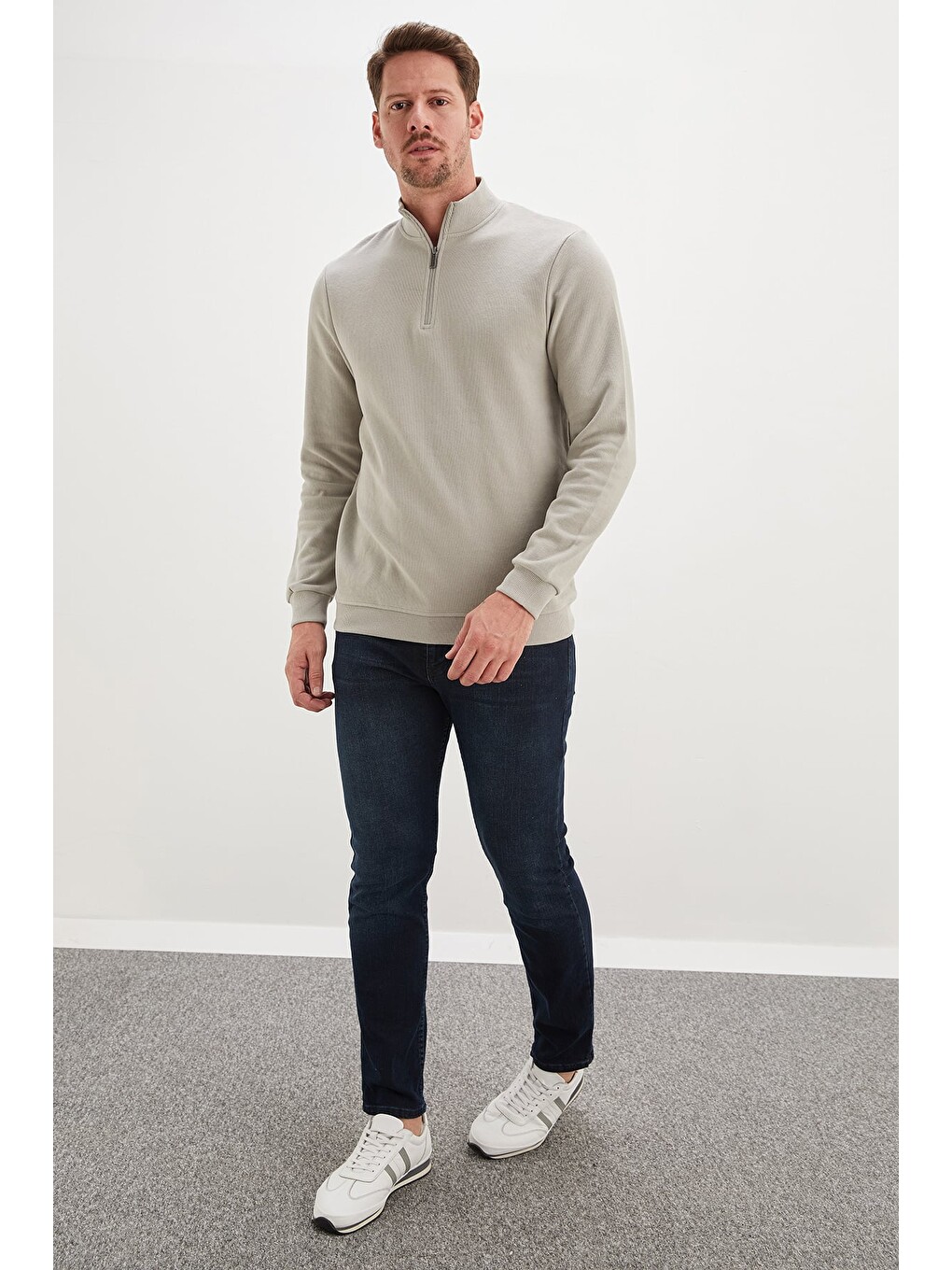 Gri Fitilli Dik Yaka Yarım Fermuarlı Sweatshirt-3