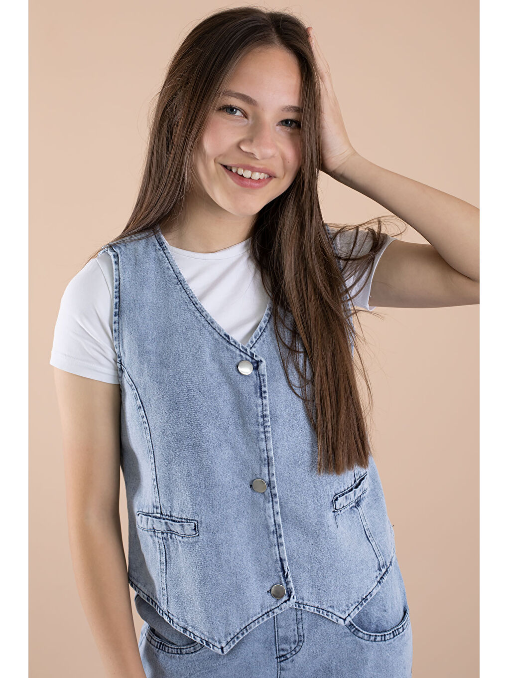 Mavi Düğmeli Jean Yelekli ve Geniş Paça Pantolonlu Kız Çocuk 2li Takım 20636-2