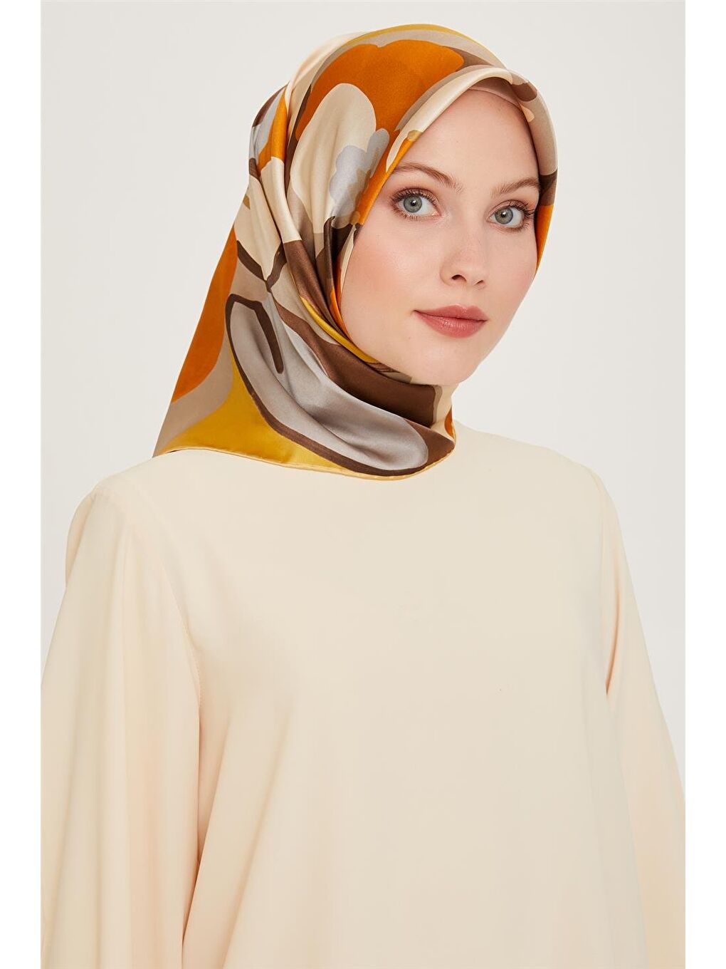 Kahverengi Çiçek Desenli Twill Saf İpek Eşarp 9200D 34