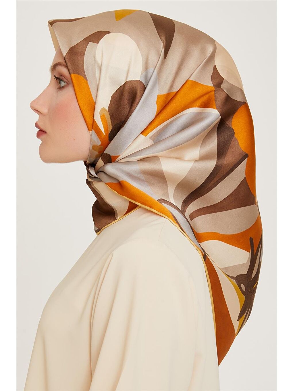 Kahverengi Çiçek Desenli Twill Saf İpek Eşarp 9200D 34-2