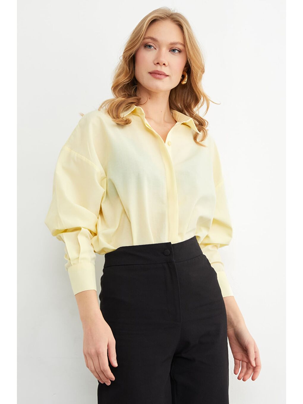 Sarı Basic Yırtmaçlı Oversize Gömlek-2