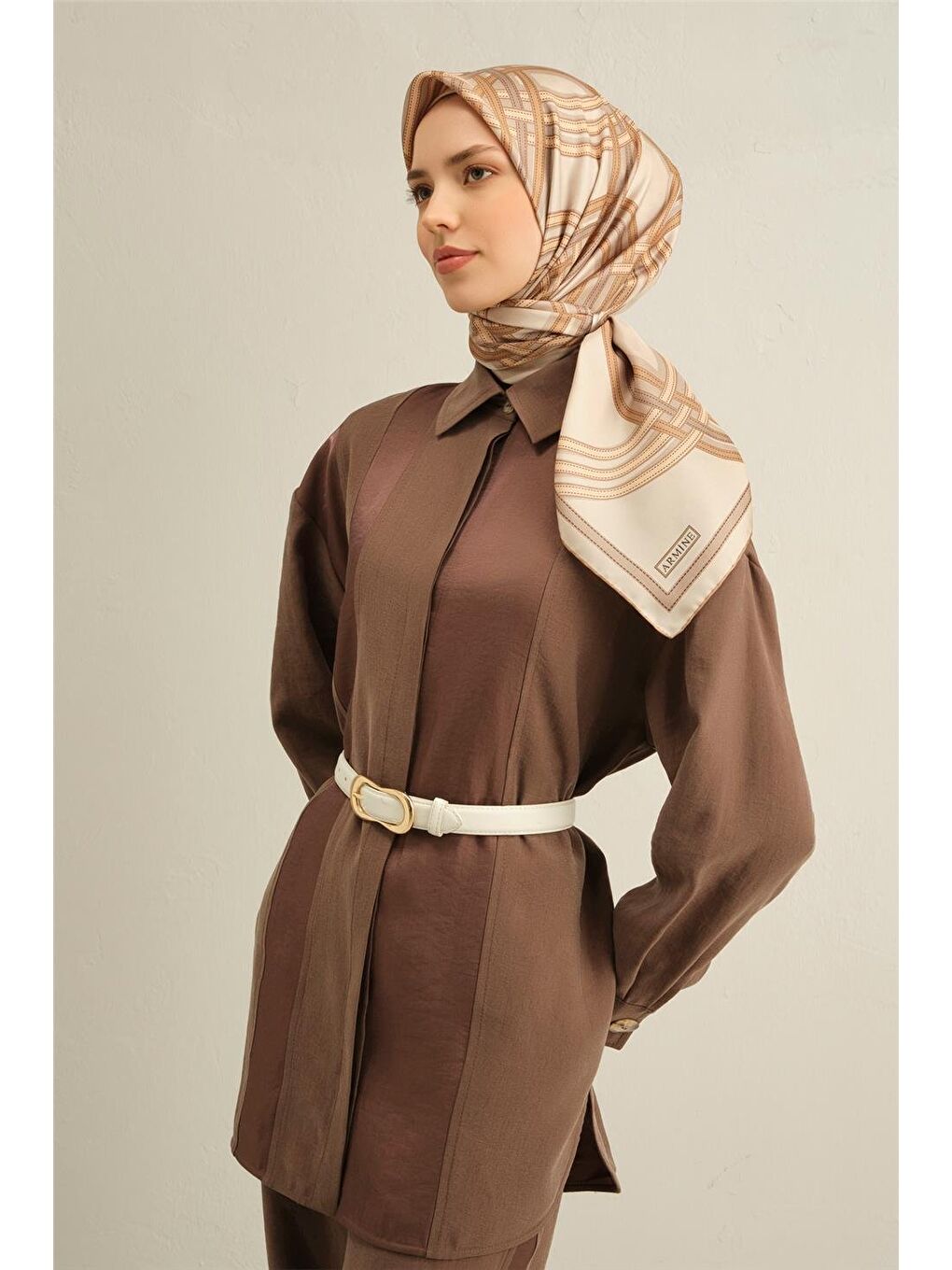 Bej Soyut Desenli Saf İpek Sura Eşarp 9333 04