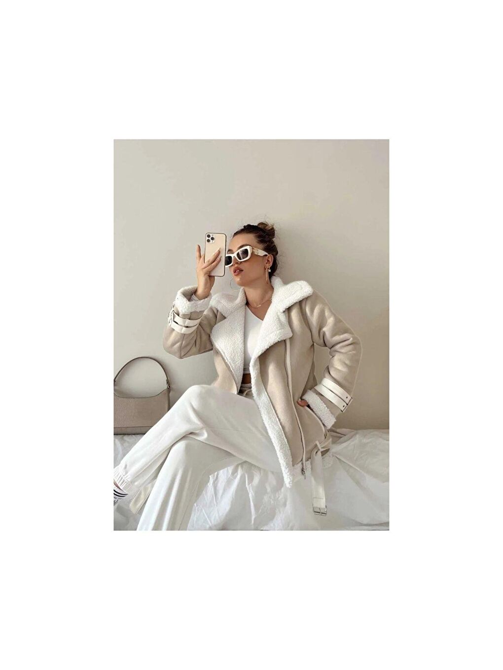 Ekru Kadın Kemer Detaylı Süet Mont