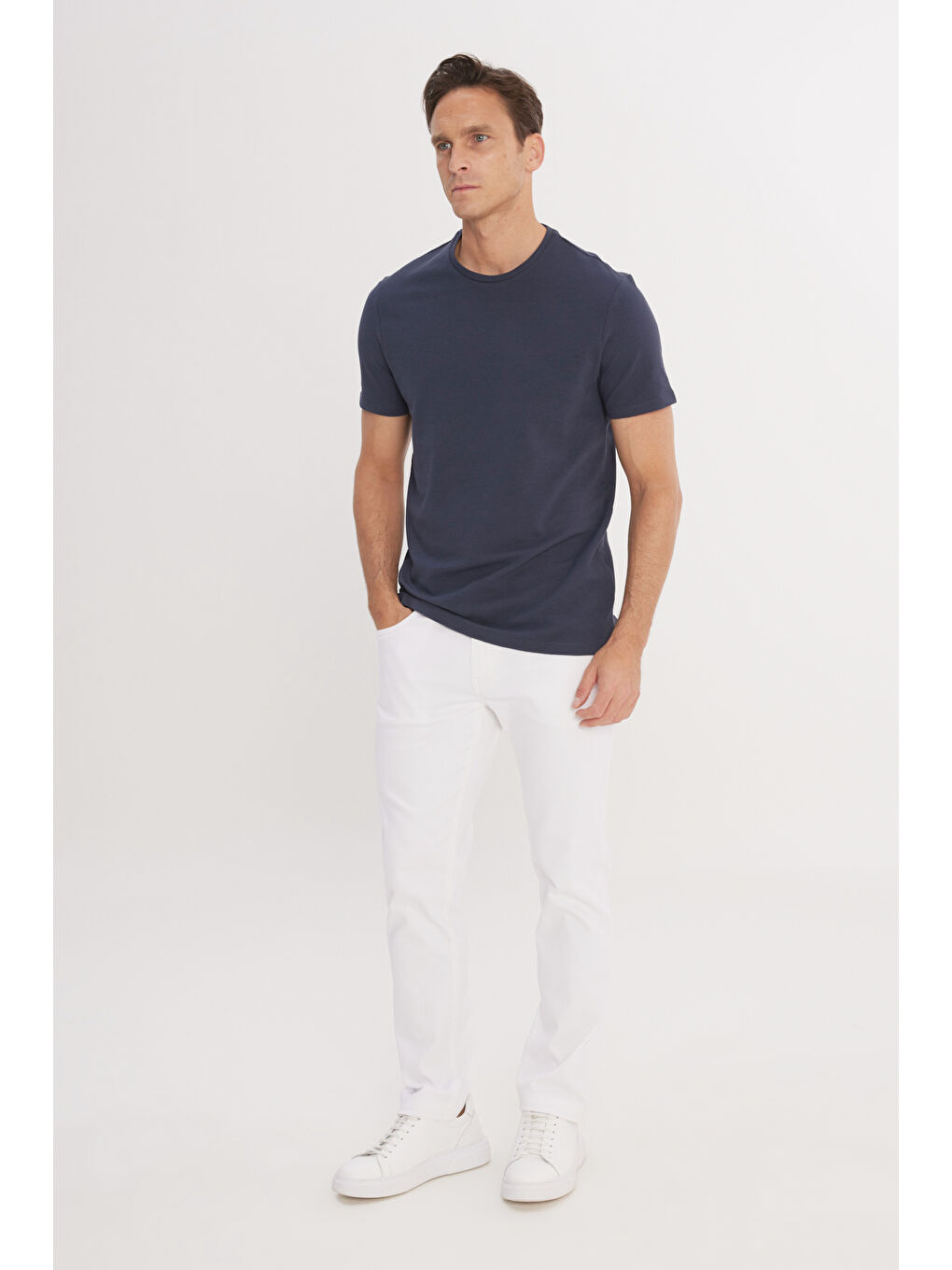 Erkek Lacivert Slim Fit Dar Kesim Bisiklet Yaka Kısa Kollu Yumuşak Tuşeli Basic Tişört-1